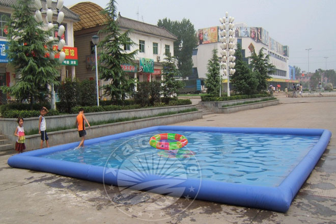潞城充气游泳池游玩